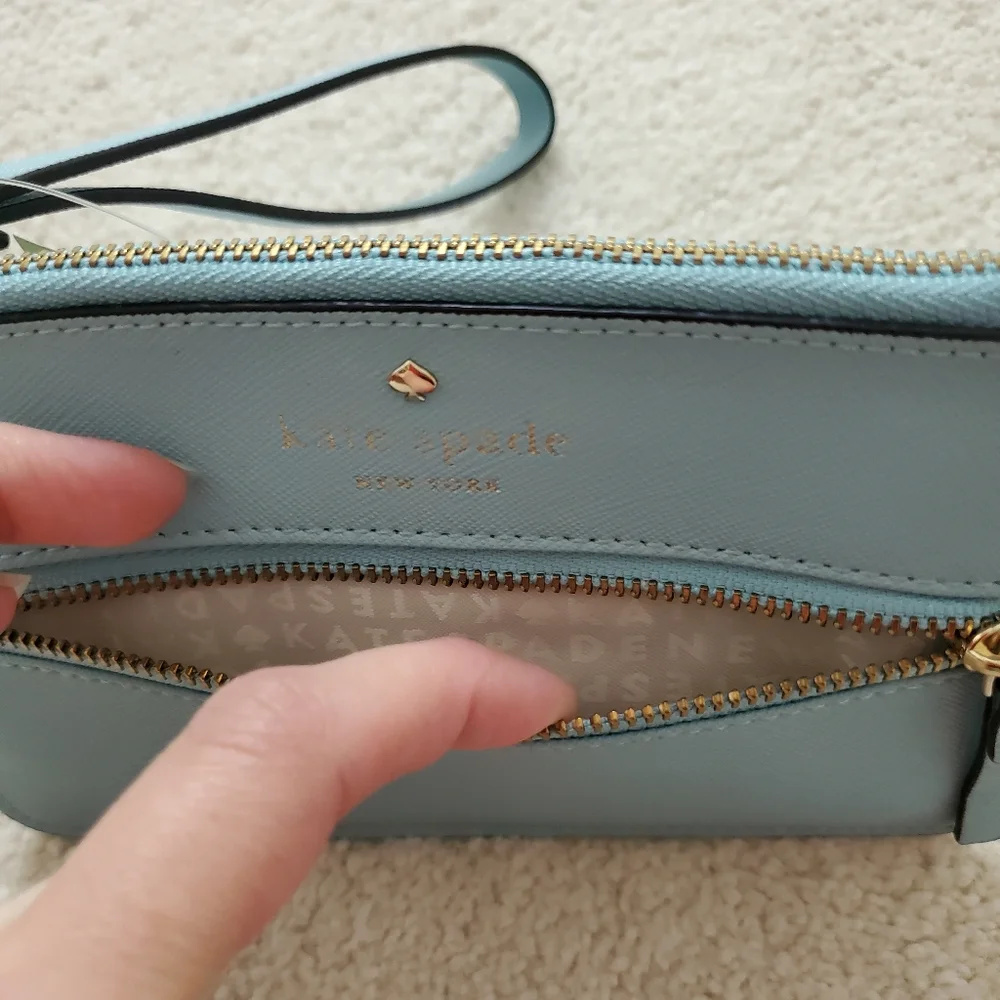NWT Kate Spade Bee Milkas Pond Wristlet in Blue Hydrangea